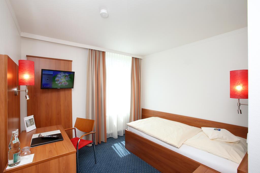 Martinshof Hotel Rottenburg am Neckar Exterior photo